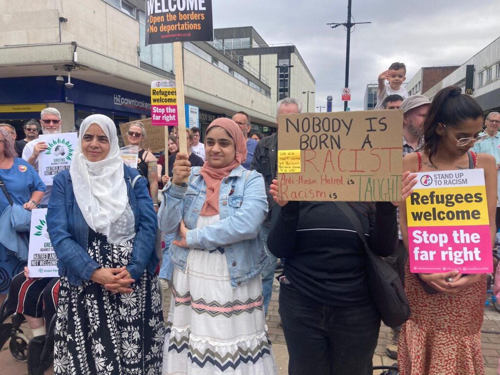 harlow sutr 10th august - refugees welcome