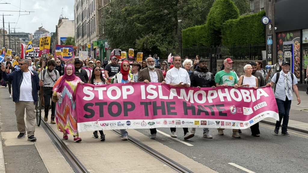 edinburgh anti-racists mobilise against racist knife attack
